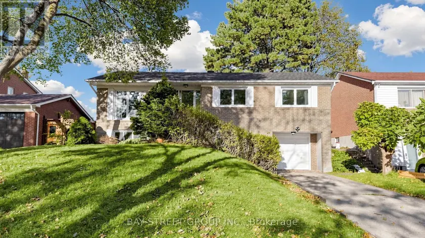 Detached at 104 MCNICOLL AVENUE