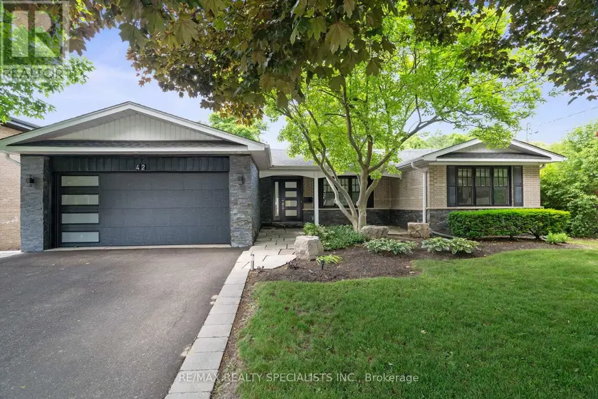 Detached at 42 HEATHVIEW AVENUE, Toronto