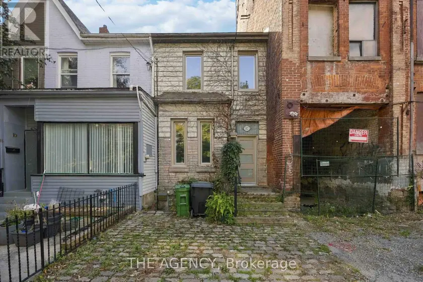 Townhouse at 87 NIAGARA STREET, Toronto