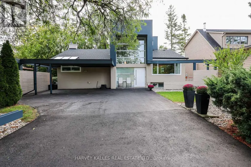 Detached at 90 BERKINSHAW CRESCENT, Toronto