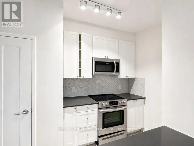 Apartment at 107 - 105 ISABELLA STREET, Toronto