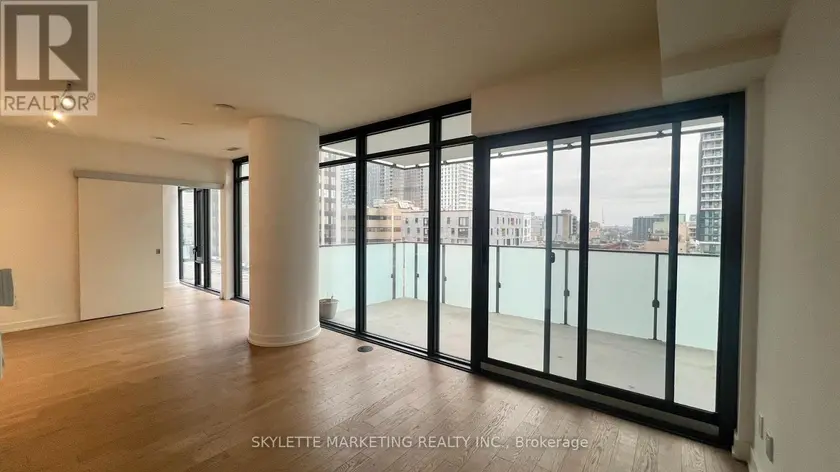 Apartment at 617 - 25 RICHMOND STREET E, Toronto