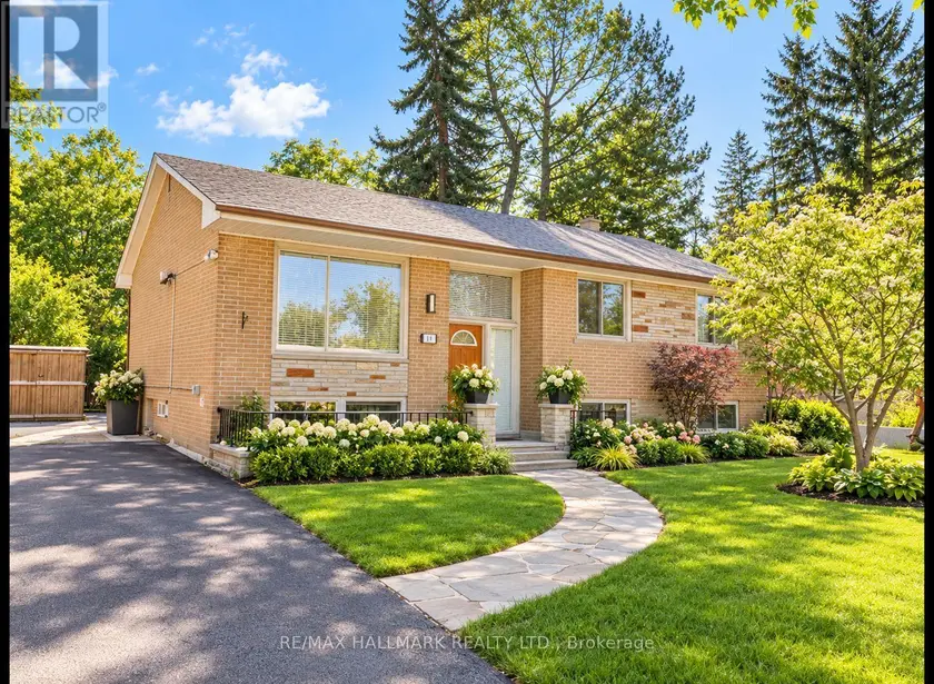 Detached at 19 BROOKWOOD COURT, Toronto