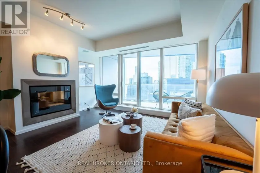 Apartment at 3307 - 180 UNIVERSITY AVENUE, Toronto