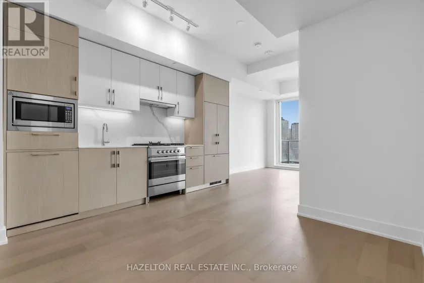 Apartment at 705 - 8 MANOR ROAD W, Toronto
