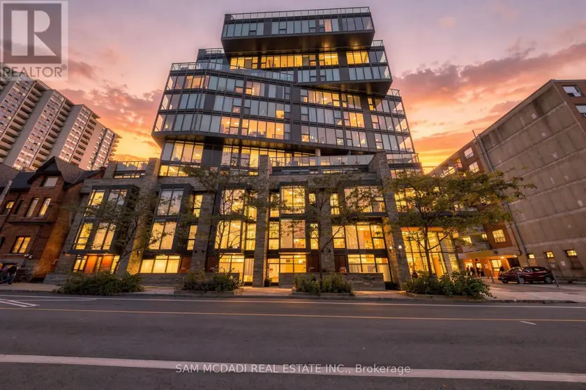 Townhouse at TH27 - 15 BEVERLEY STREET, Toronto
