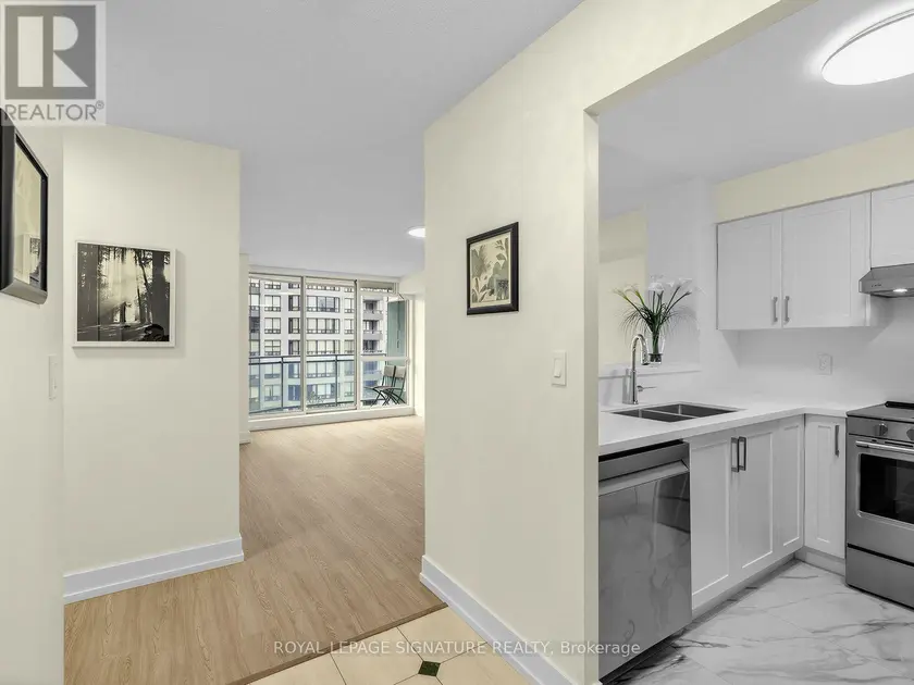 Apartment at 1009 - 28 PEMBERTON AVENUE, Toronto
