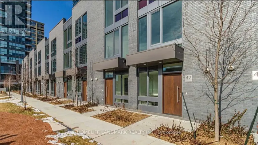 Townhouse at 26 SONIC WAY, Toronto