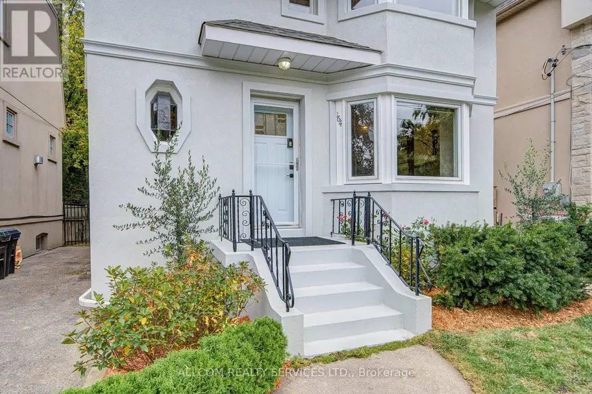 Detached at 164 GLENVALE BOULEVARD, Toronto