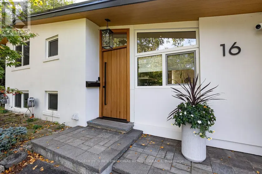 Detached at 16 LEGATO COURT
