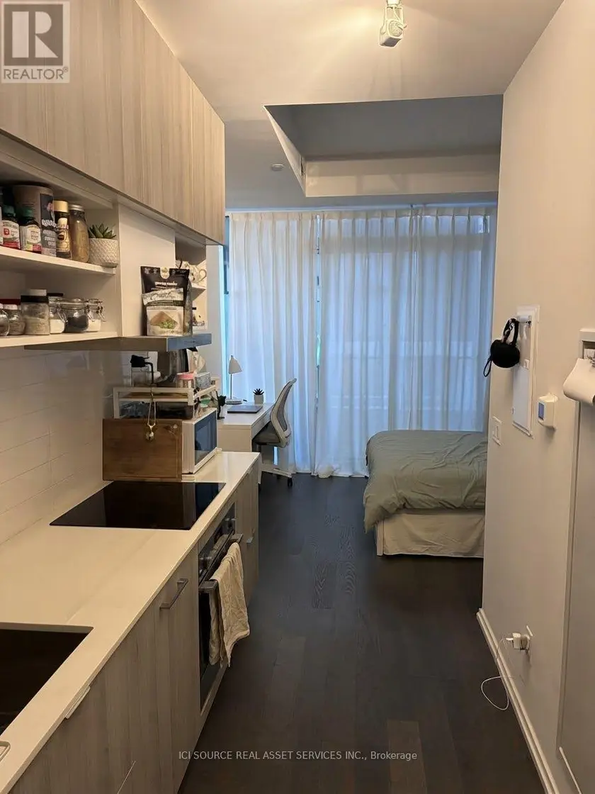 Apartment at 1238 - 8 HILLSDALE AVENUE E, Toronto