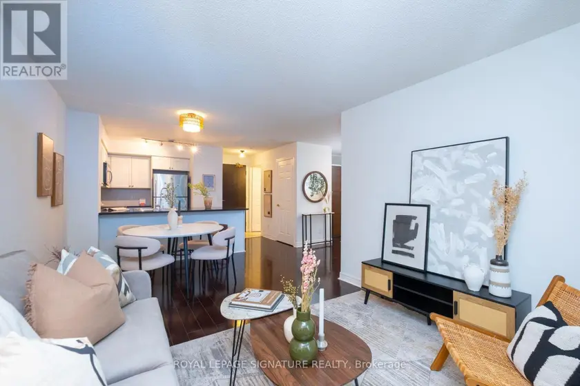 Apartment at PH03 - 30 GRAND TRUNK CRESCENT, Toronto