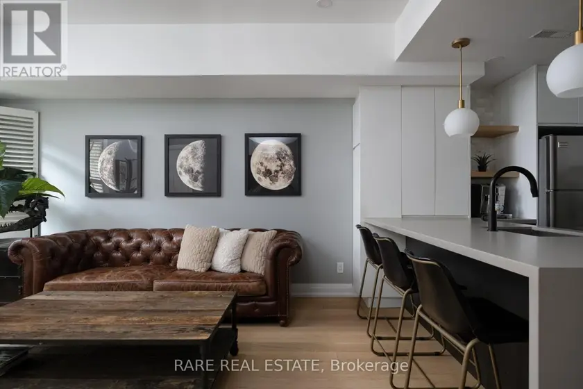 Townhouse at 21 - 11 NIAGARA STREET, Toronto