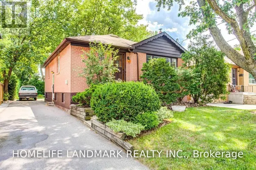Detached at 29 NIPIGON AVENUE, Toronto