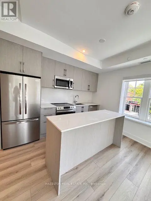 Apartment at 204 - 8 MANOR ROAD W, Toronto