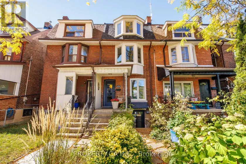 Townhouse at 620 CRAWFORD STREET, Toronto