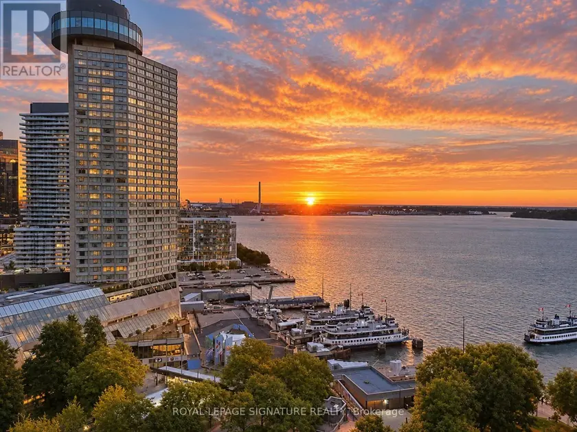Apartment at 1806 - 33 HARBOUR SQUARE, Toronto