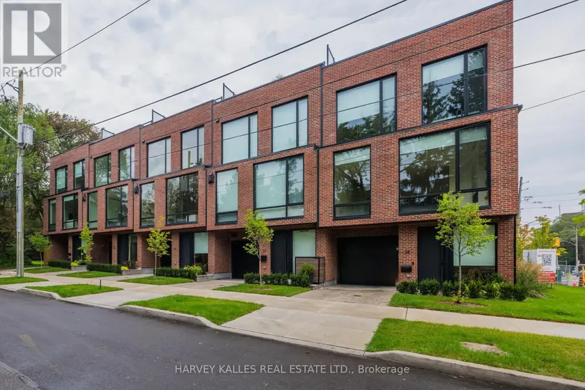 Townhouse at 32 EVERGREEN GARDENS, Toronto