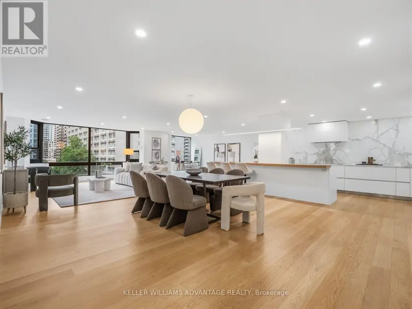 Apartment at 1002 - 1166 BAY STREET, Toronto