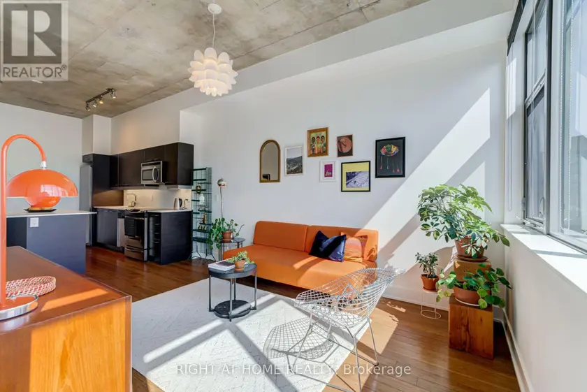 Apartment at 805 - 90 TRINITY STREET, Toronto