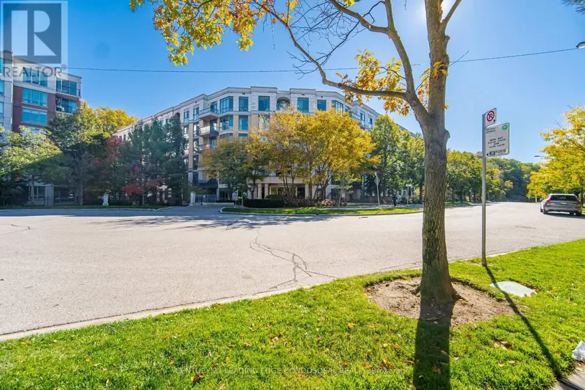 Apartment at 322 - 11 WILLIAM CARSON CRESCENT, Toronto