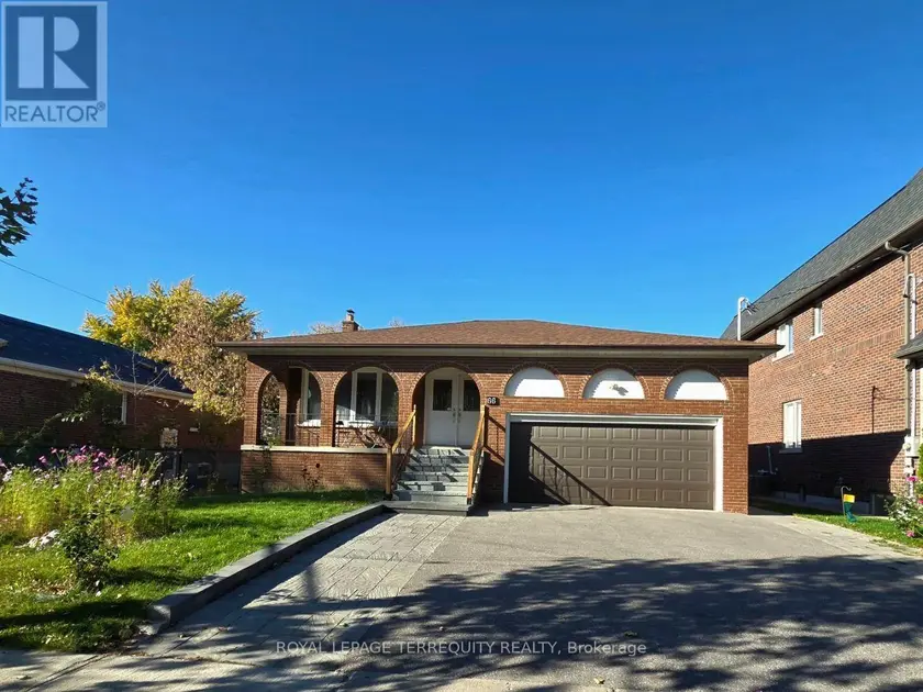 Detached at UPPER - 66 MOORE PARK AVENUE, Toronto