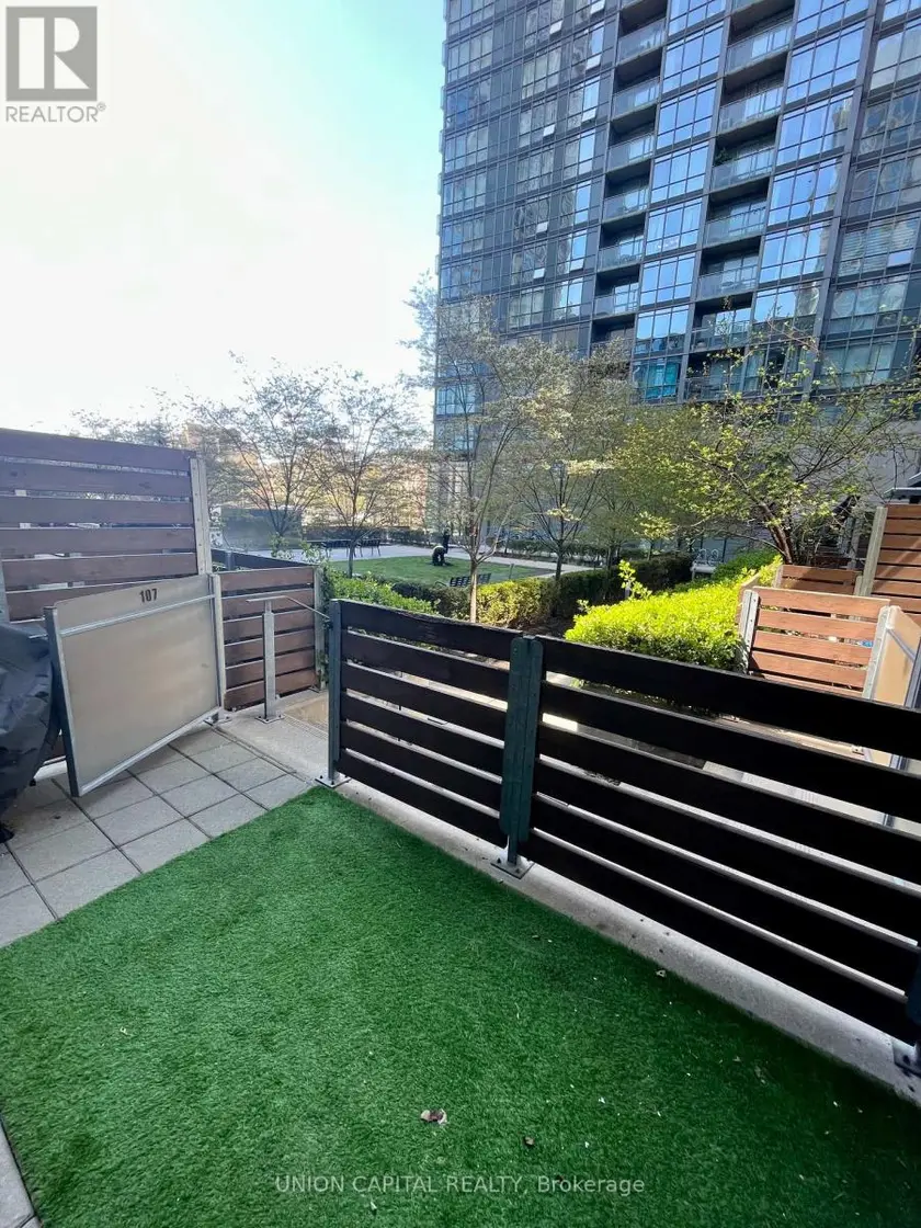 Townhouse at 107 - 15 BRUNEL COURT, Toronto