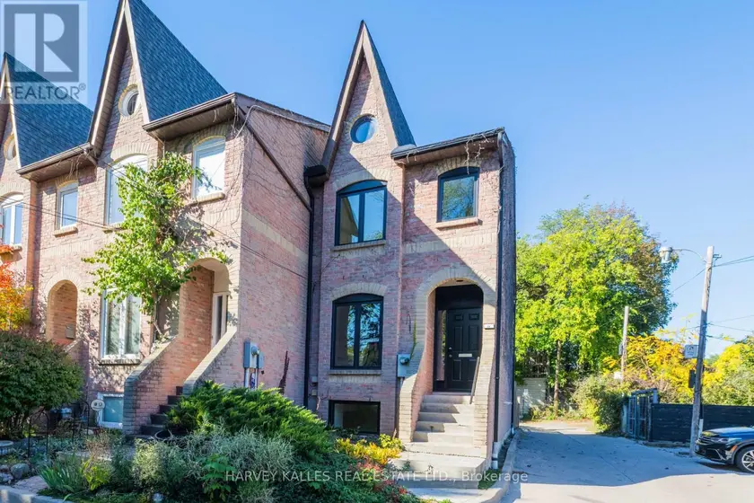 Townhouse at 16 ST. JAMES COURT, Toronto