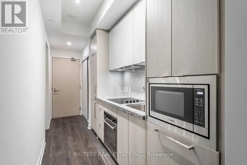 Apartment at 801 - 115 BLUE JAYS WAY, Toronto