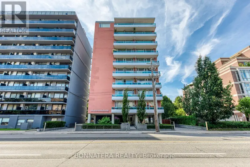 Apartment at 402 - 74 SPADINA ROAD, Toronto