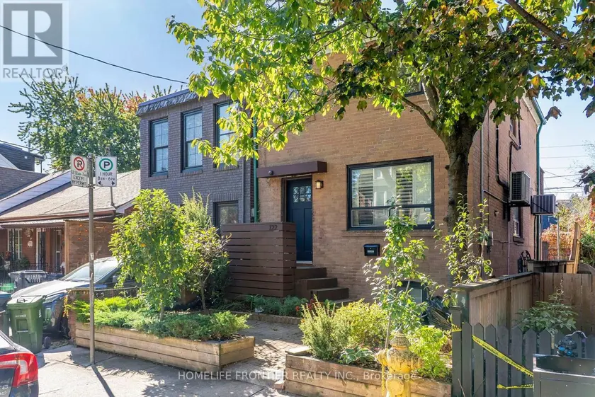 Detached at UPPER - 122 MANNING AVENUE, Toronto