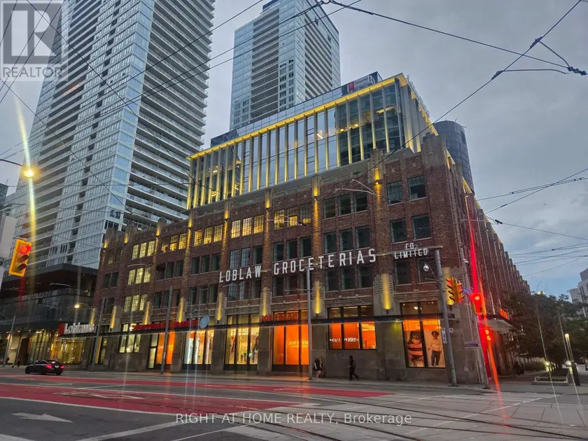 Apartment at 602 - 17 BATHURST STREET, Toronto