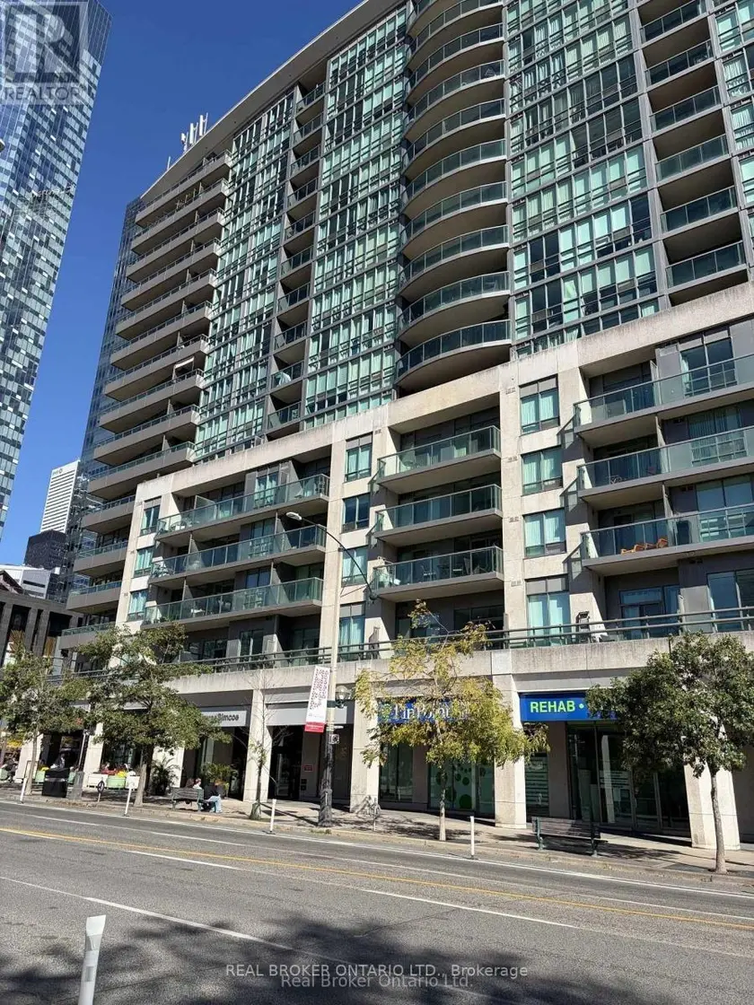 Apartment at 605 - 51 LOWER SIMCOE STREET, Toronto