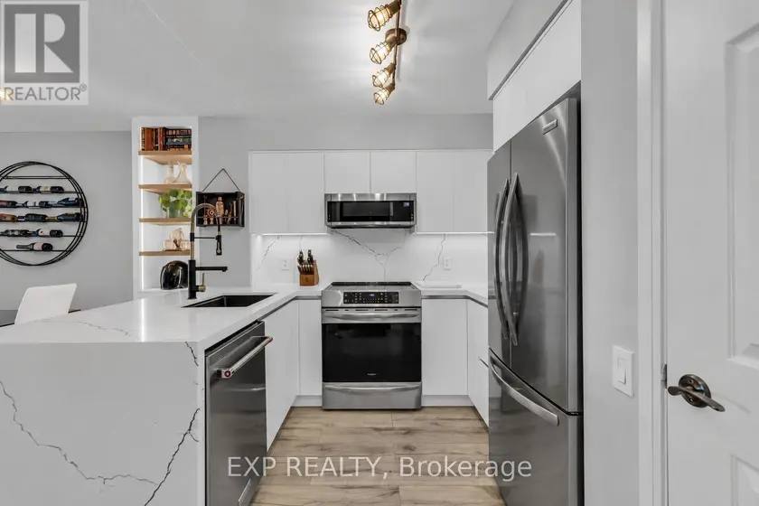 Apartment at 806 - 2181 YONGE STREET, Toronto