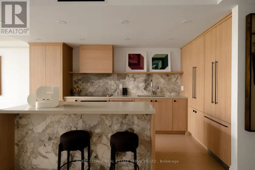 Apartment at 402 - 349 ST. CLAIR AVENUE W, Toronto