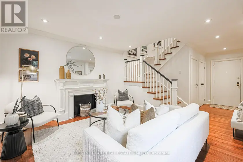 Apartment at 111 - 480 ORIOLE PARKWAY, Toronto