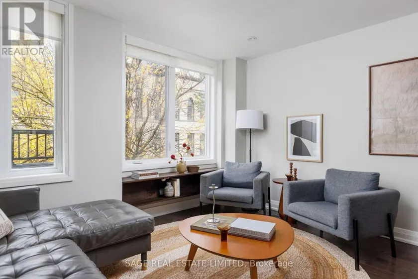 Townhouse at TH06 - 140 BATHURST STREET, Toronto