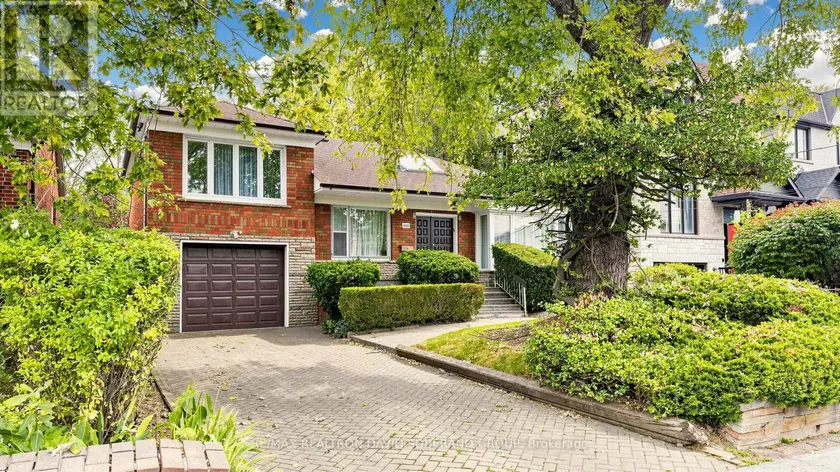 Detached at 108 YORK DOWNS DRIVE, Toronto