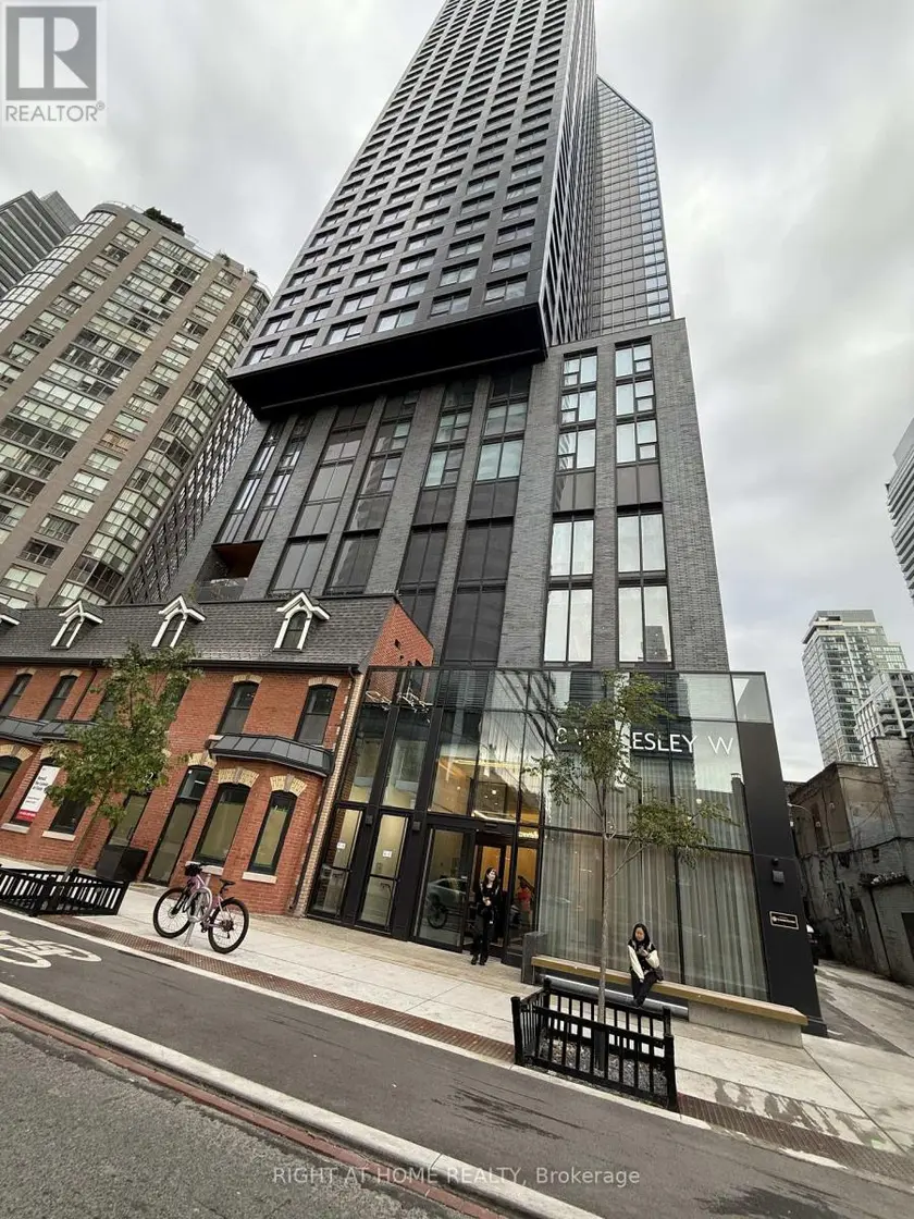 Apartment at LP08 - 8 WELLESLEY STREET W, Toronto