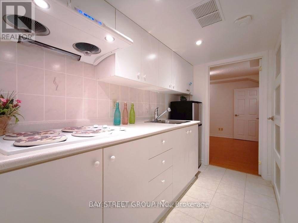 Detached at BSMT - 18 NANABERRY STREET, Toronto (Rouge)