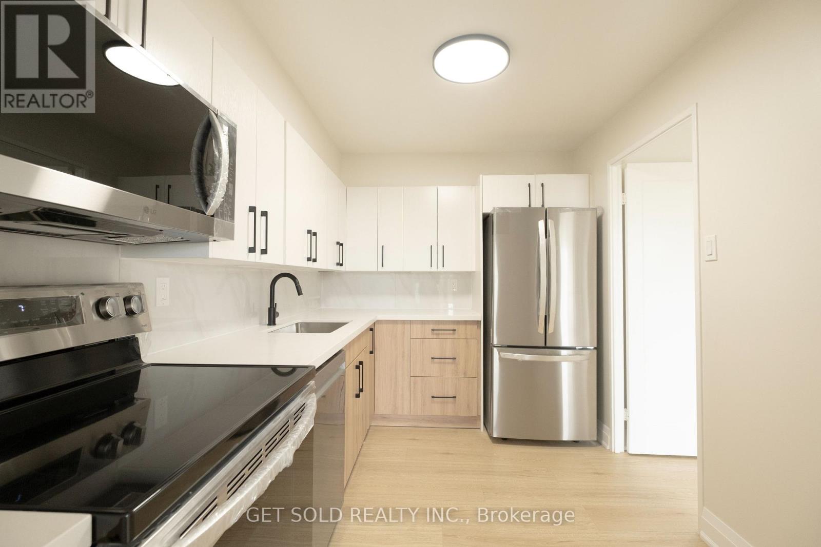 Apartment at 405 - 120 DUNDALK DRIVE, Toronto (Dorset Park)