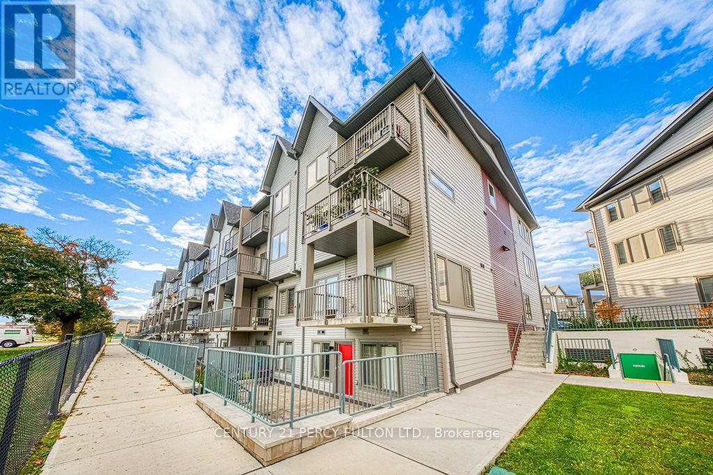 Townhouse at 702 - 2635 WILLIAM JACKSON DRIVE, Pickering (Duffin Heights)