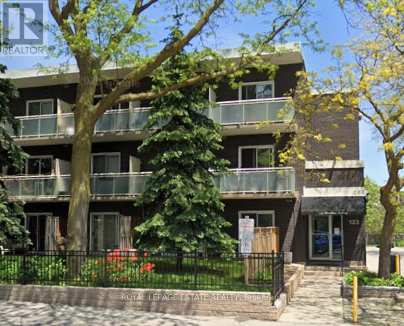 Apartment at 304 - 123 WOODBINE AVENUE, Toronto (The Beaches)