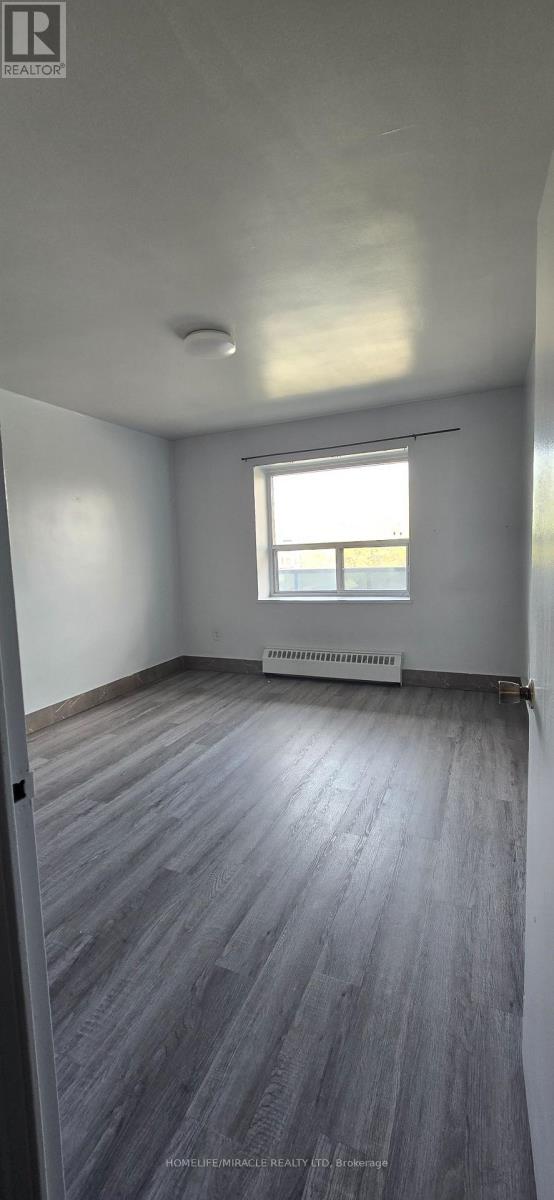 Multiplex at 302 - 1651 VICTORIA PK AVENUE, Toronto (Wexford-Maryvale)