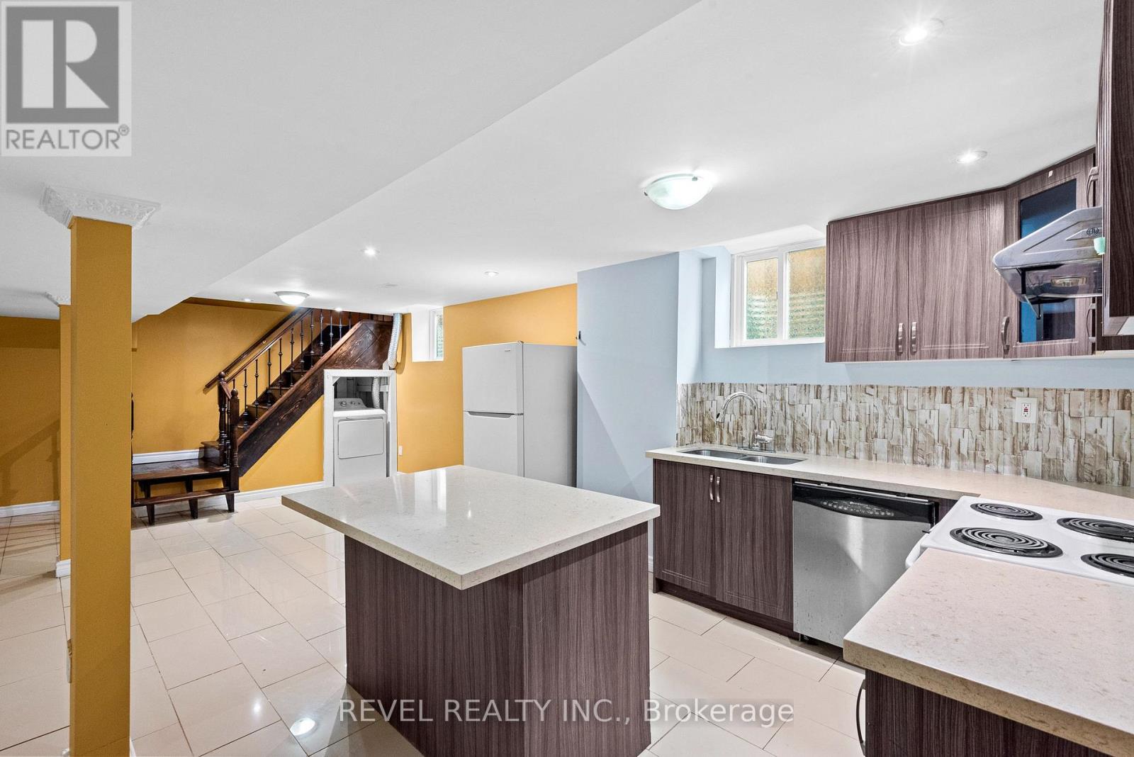 Detached at BSMT - 1005 SANDCLIFF DRIVE, Oshawa (Pinecrest)