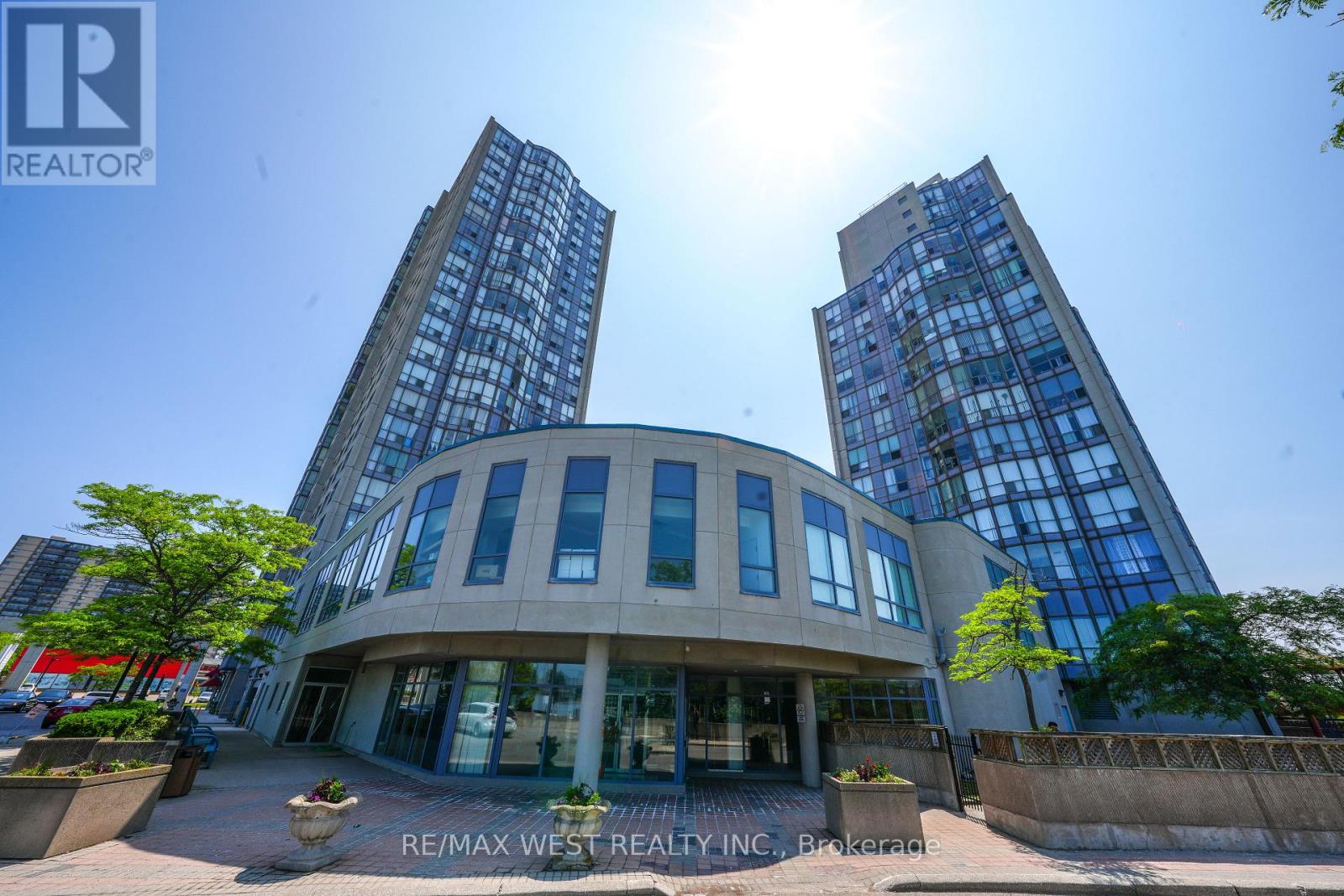 Apartment at 608 - 1470 MIDLAND AVENUE, Toronto (Dorset Park)
