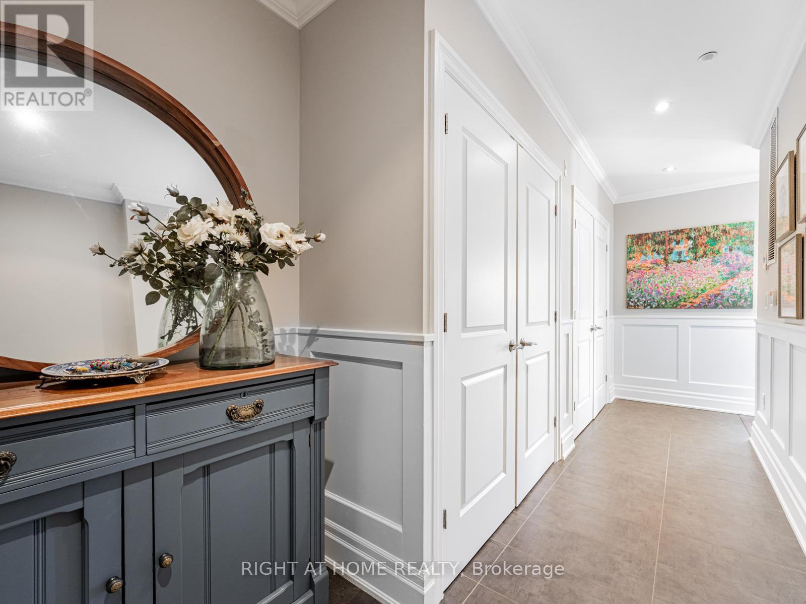 Apartment at 204 - 1 RAINSFORD ROAD, Toronto (The Beaches)