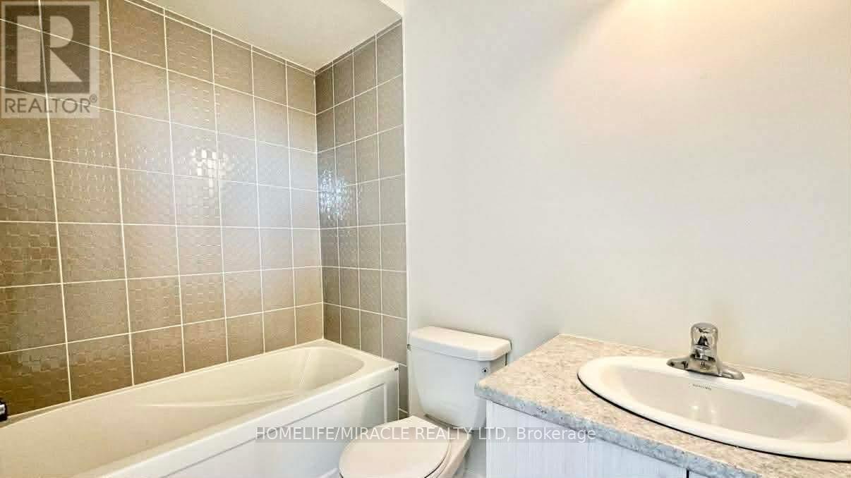 Townhouse at 432 OKANAGAN PATH, Oshawa (Donevan)