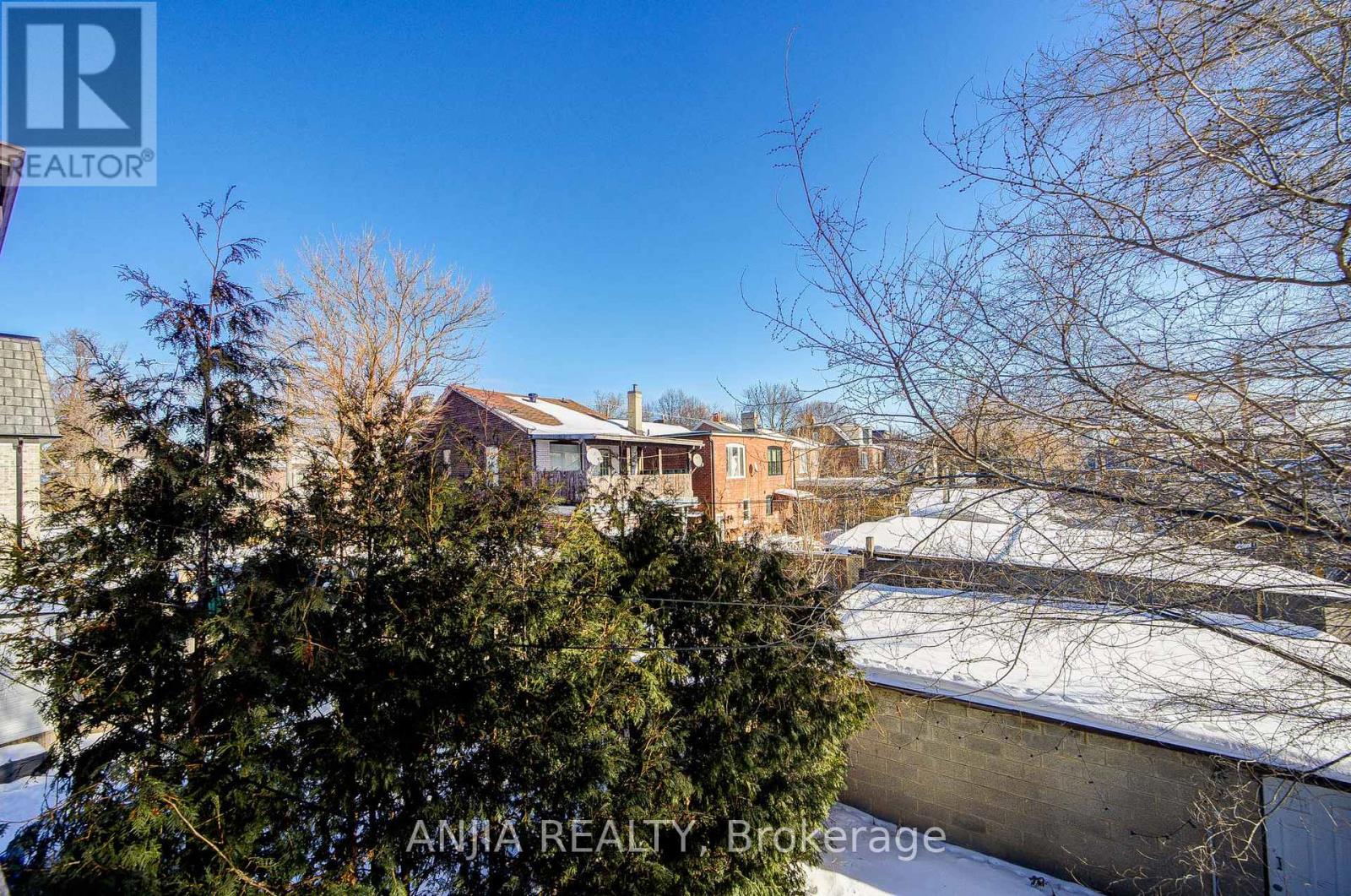 Detached at 7 LINNSMORE CRESCENT, Toronto