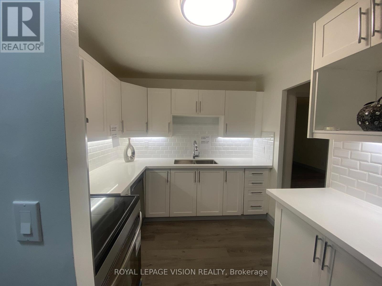 Apartment at 205 - 895 KENNEDY ROAD, Toronto (Ionview)